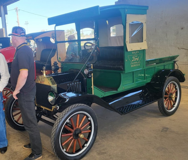 Some of you will know this guy and his car. Allan Bennet from South Australia