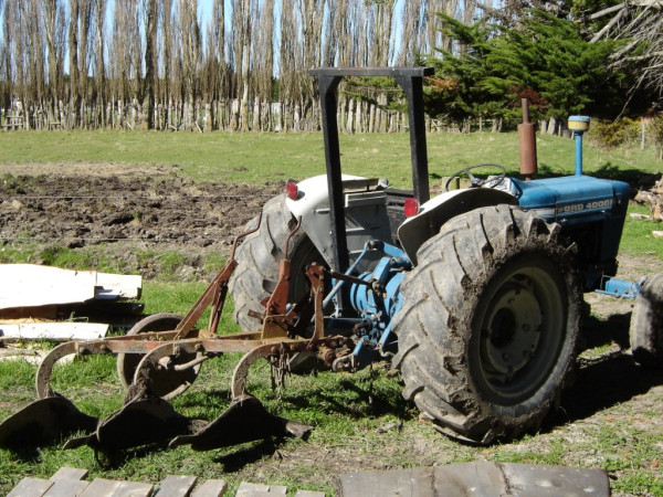 4000_plough1.JPG
