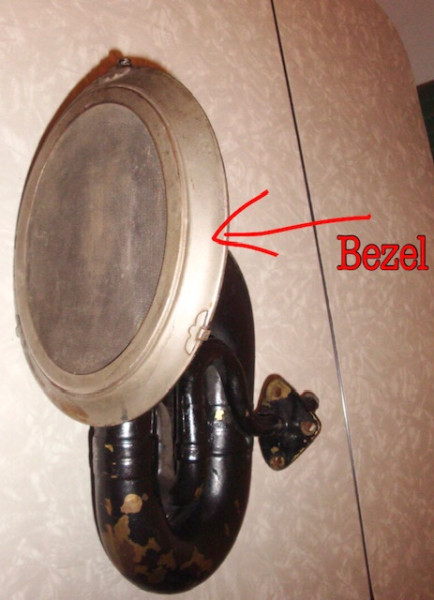Horn Bezel 2