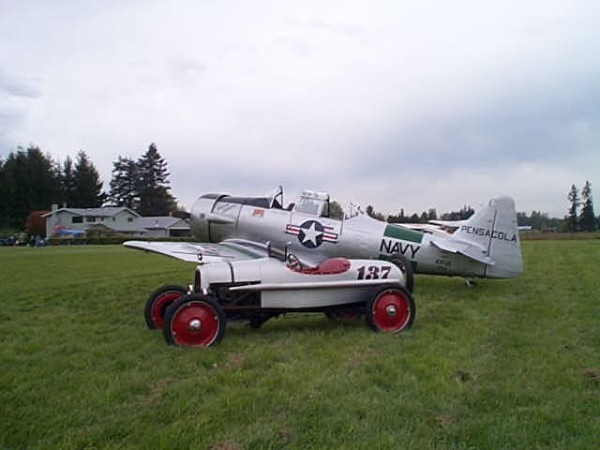 Rod Richardson's  AT6 & Racer.jpg