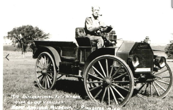 1910 IHC.JPG