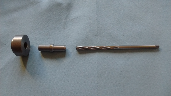 reamer guide tool with reamer 1.png