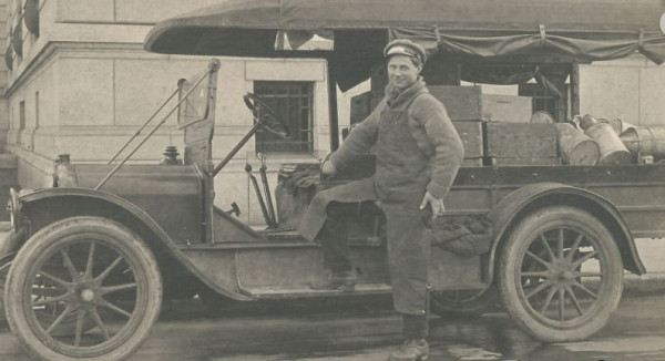 milk truck3.JPG