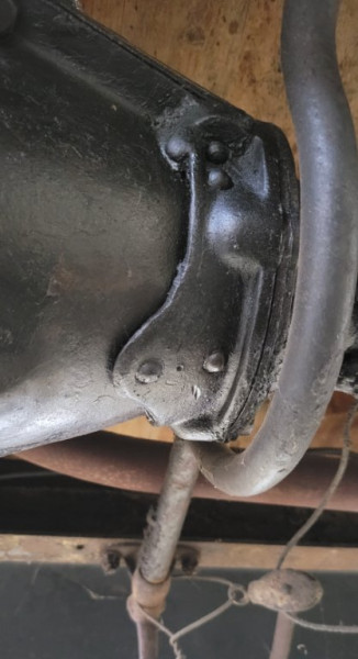 1911 engine pan flange bulge.jpg
