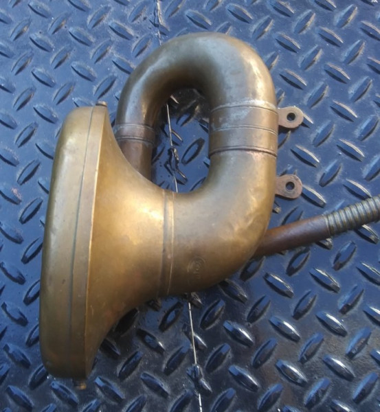 horn2.jpg