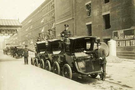 NYC-Electric-Taxicabs-1897.jpg