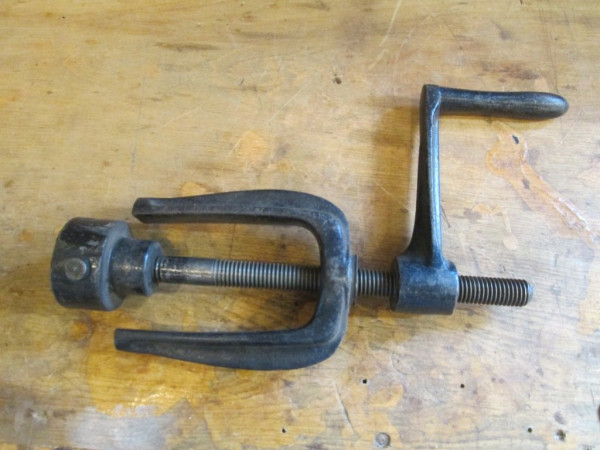 sleeve puller.JPG