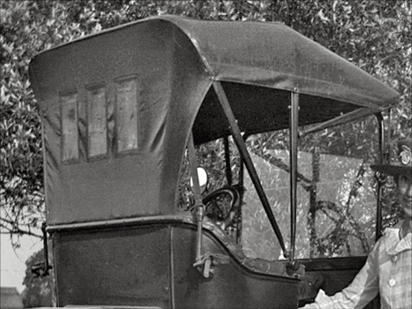 1920ishrunabout12note rearviewmirror.jpg