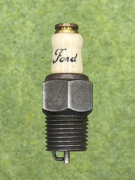 3-8 inch taper thread Ford.jpg