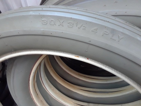 Tires,c.jpg