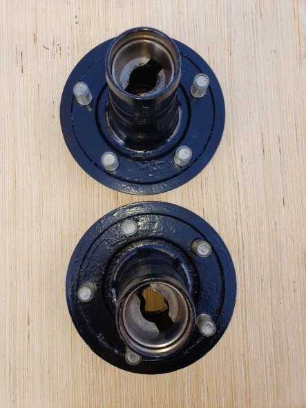 Hub Set Front 3 Wire Wheel 1s.jpg
