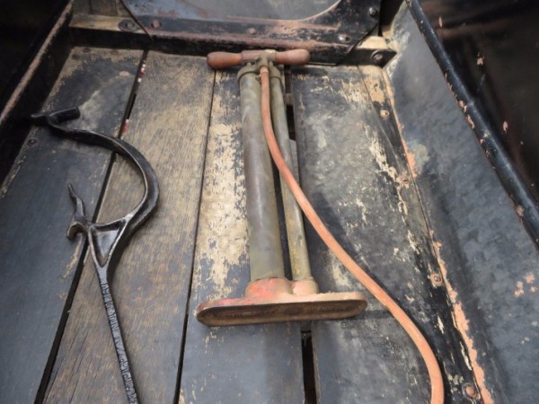 Tire tool.jpg