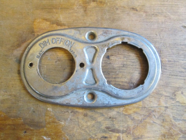 switch plate.JPG