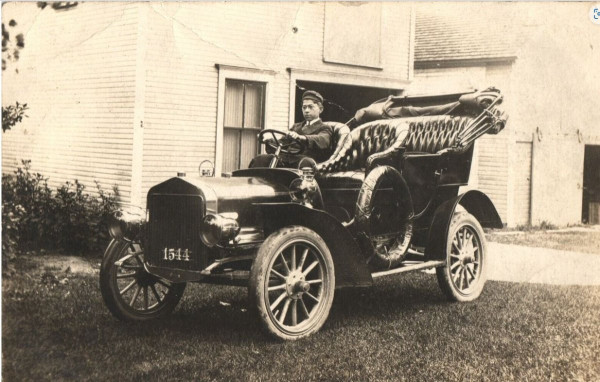1544 car.JPG