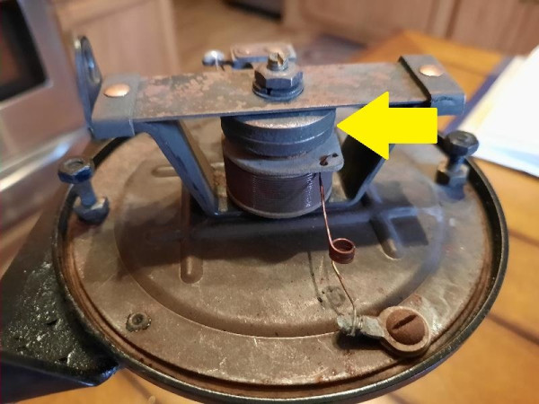 Model T horn insides.jpg