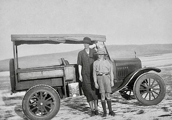 1924 or 1925 Model T in salt plain .jpeg