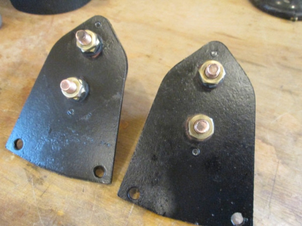 switch lugs.JPG