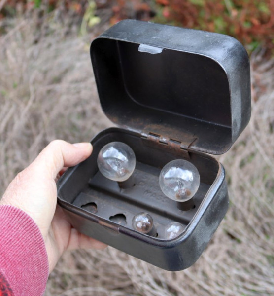 Spare Light Metal Box 1.jpg