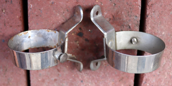 bud vase holders 1.jpg