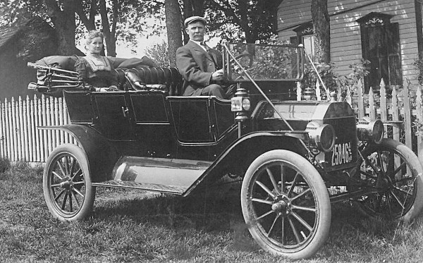 1912 stepsidetouring12.jpg