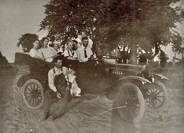 1915-16updatedhoodnfenders.jpg