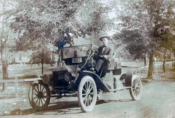 Model  T mother in law seat roadster.JPG