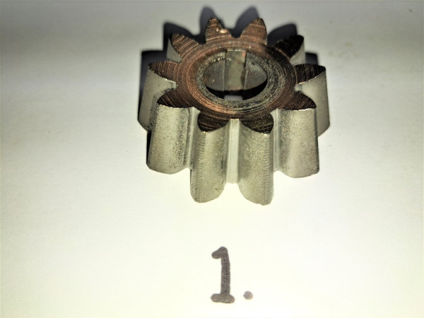 Pinion 1.jpg