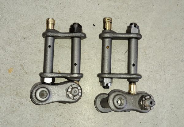 Shackles 2.jpg