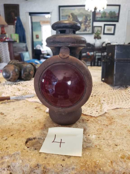 Lamp 4 Tail Light Front View.jpg