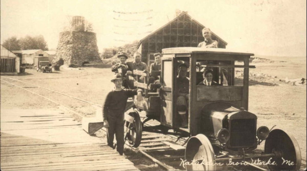 tt on tracks.JPG