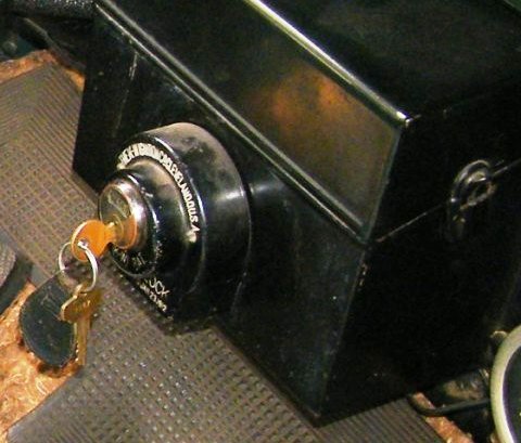 1915-18 KW lock and 1917 3 piece cover.jpg