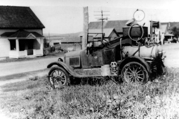 Lille Chief Car 1 Small.jpg