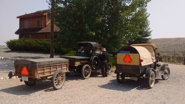 Dean and George pull in.png
