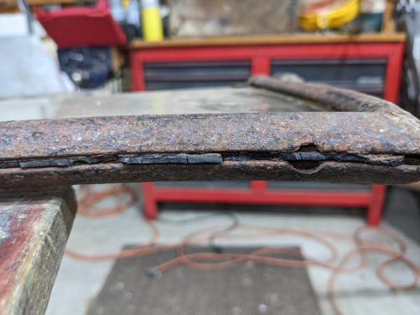 Windshield seal 2.jpg