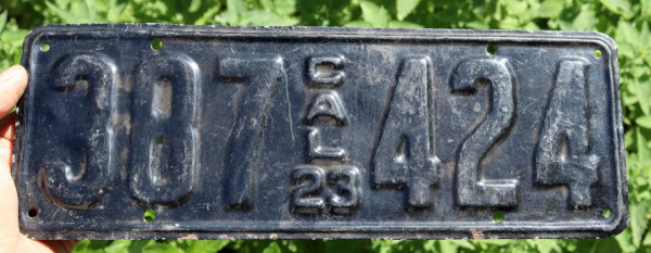 California 1923 plate 1.jpg