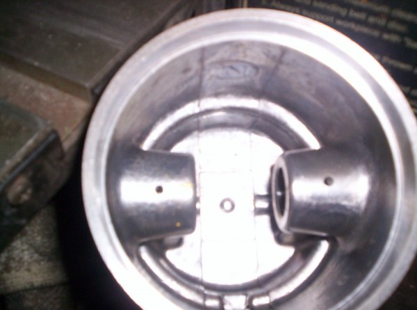 Monitor engine con rod 005.JPG
