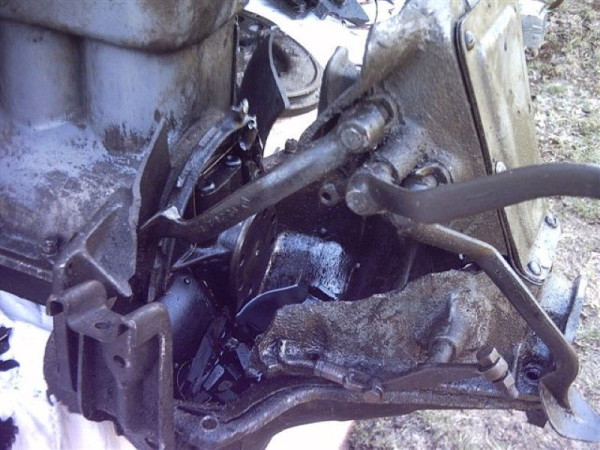 exploded%20transmission%20%20(2)[1].jpg