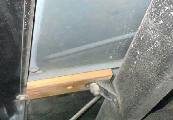 rear side body bracket 26 27.jpeg