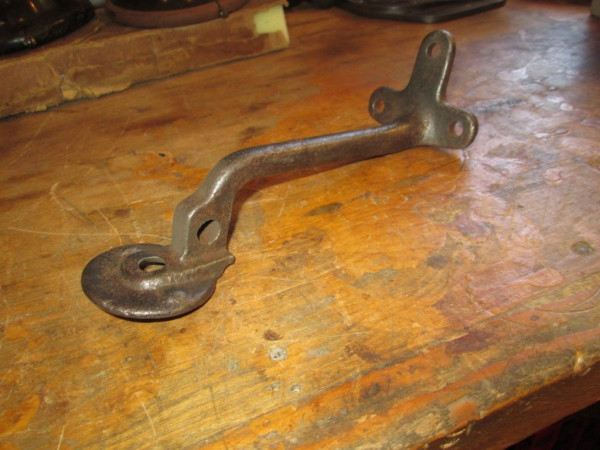 tail lamp bracket.JPG