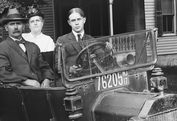 1912 Ford in 1917 black trim detail .png