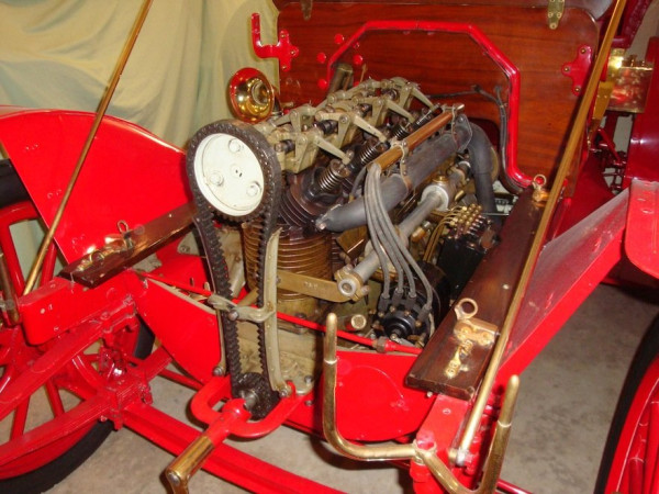 1910 IHC Model F Roadster motor.jpg