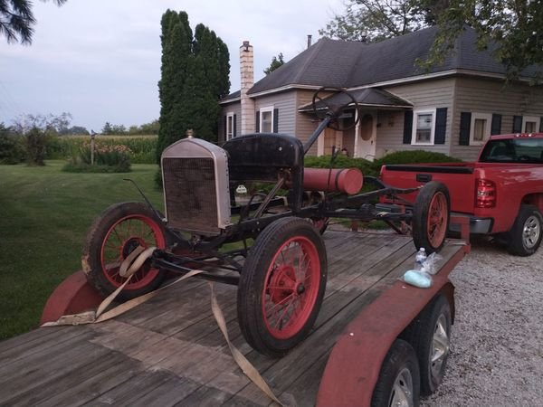 model t chassis.jpg