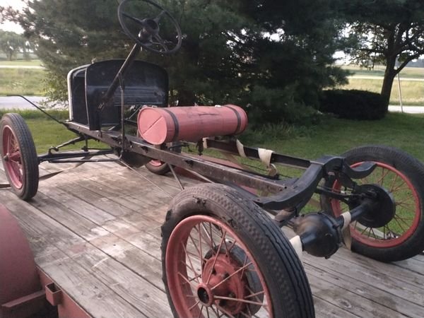 model t chassis 3.jpg