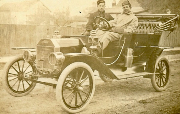 TWO LEVER 1909.jpg