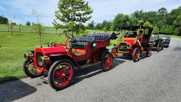 Reo and Buick... HCCA members may recognize these cars that are often seen on tour!