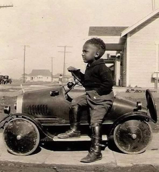 peddle car 1920's.jpg