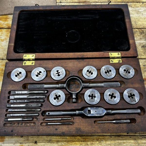 Little Giant A-3 tap and die set.jpg