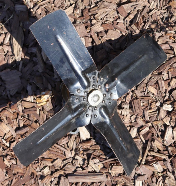 Brass hub fan 3.jpg