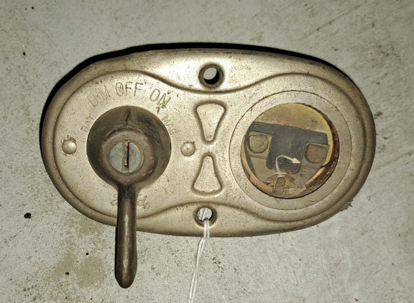 2627 Chrome Switch 1.jpg