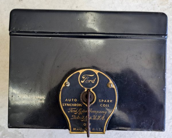 1913 box 1.jpg